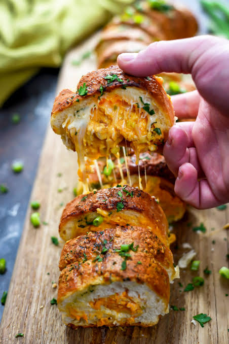 Cheesy ham garlic bread